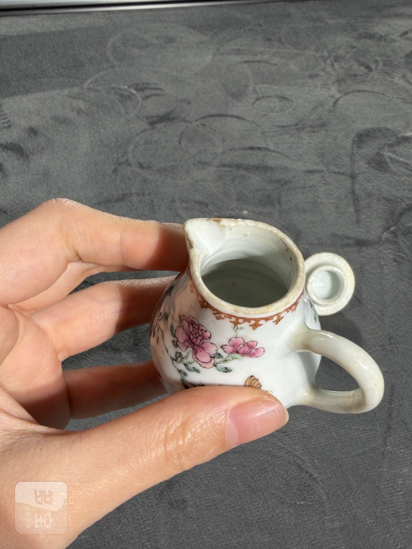 清乾隆广珐琅雉鸡牡丹纹小奶壶 - 图9